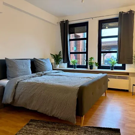 Apartment Neue 50qm 2 Bis 3 Personen Gern Mit Hund Grosser Garten Friedrichskoog